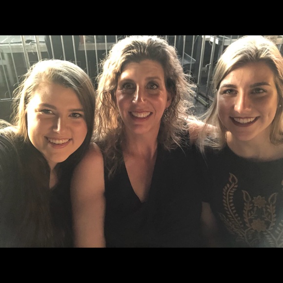 Meet your Posher, Emma - Picture 1 of 1